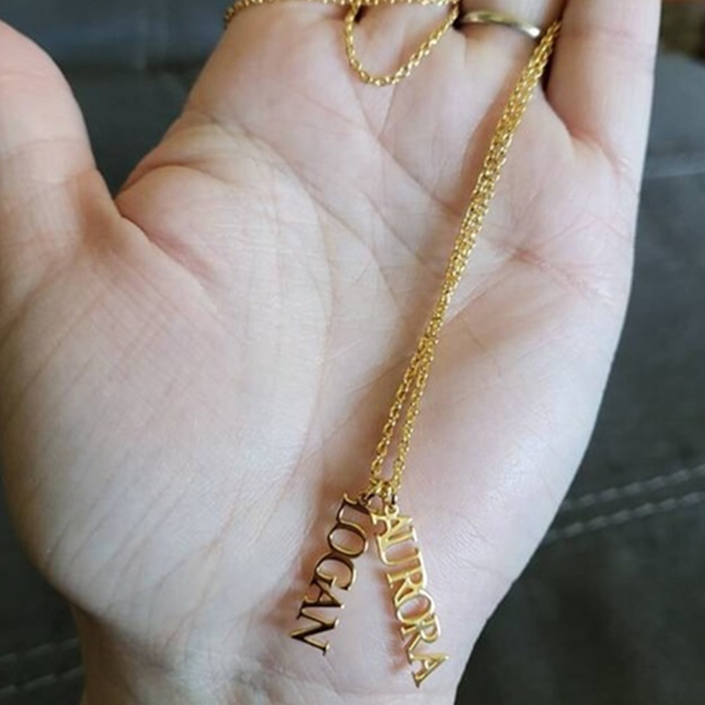 カスタム複数名ネックレス ステンレス製 ミニマリストジュエリ - Birth Flower Necklace のレビューと価格